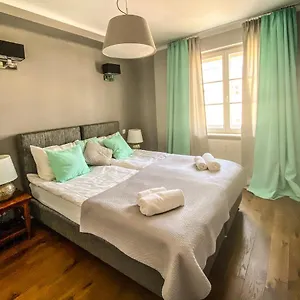 2* Lägenhet Nowy Swiat 29